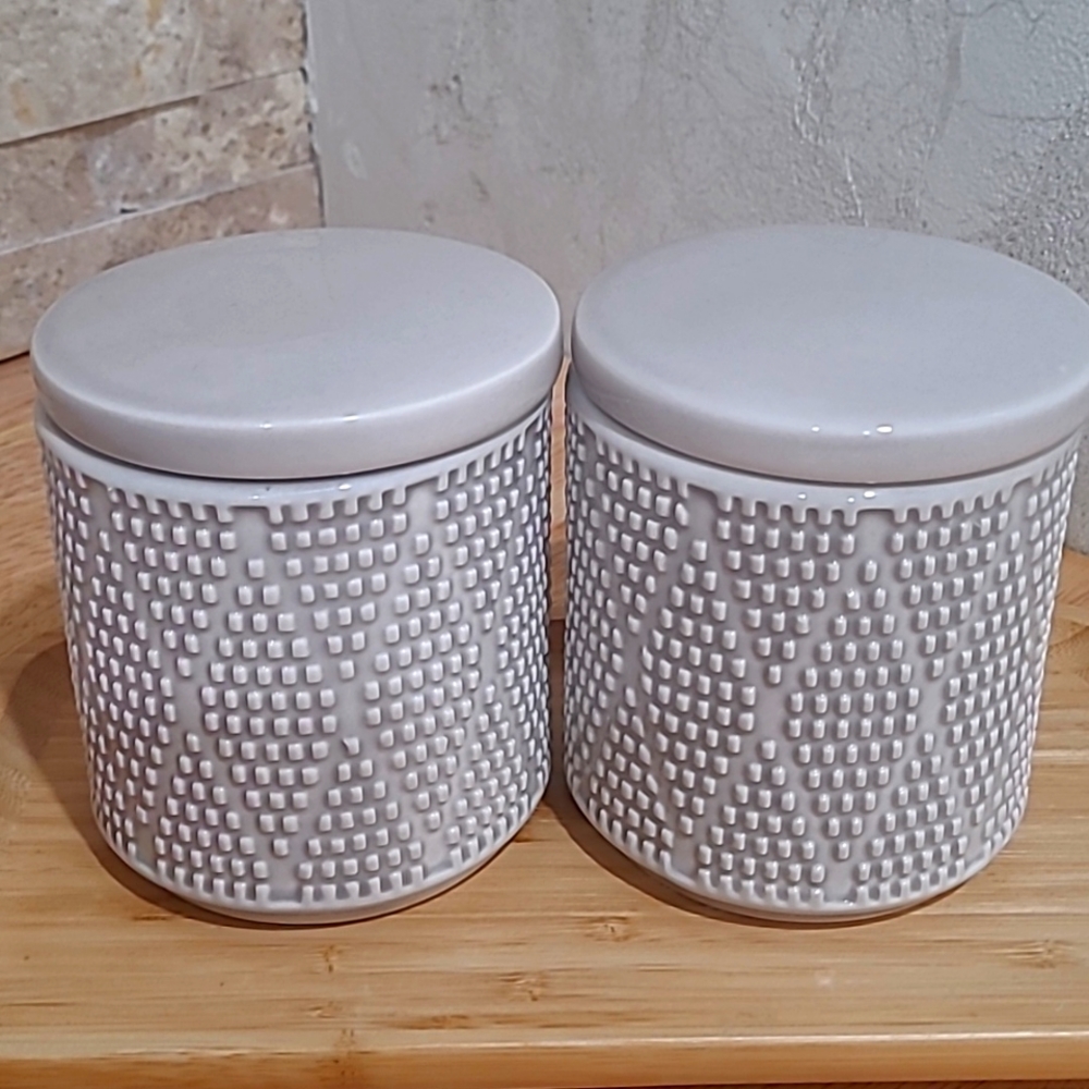 Threshold canister set